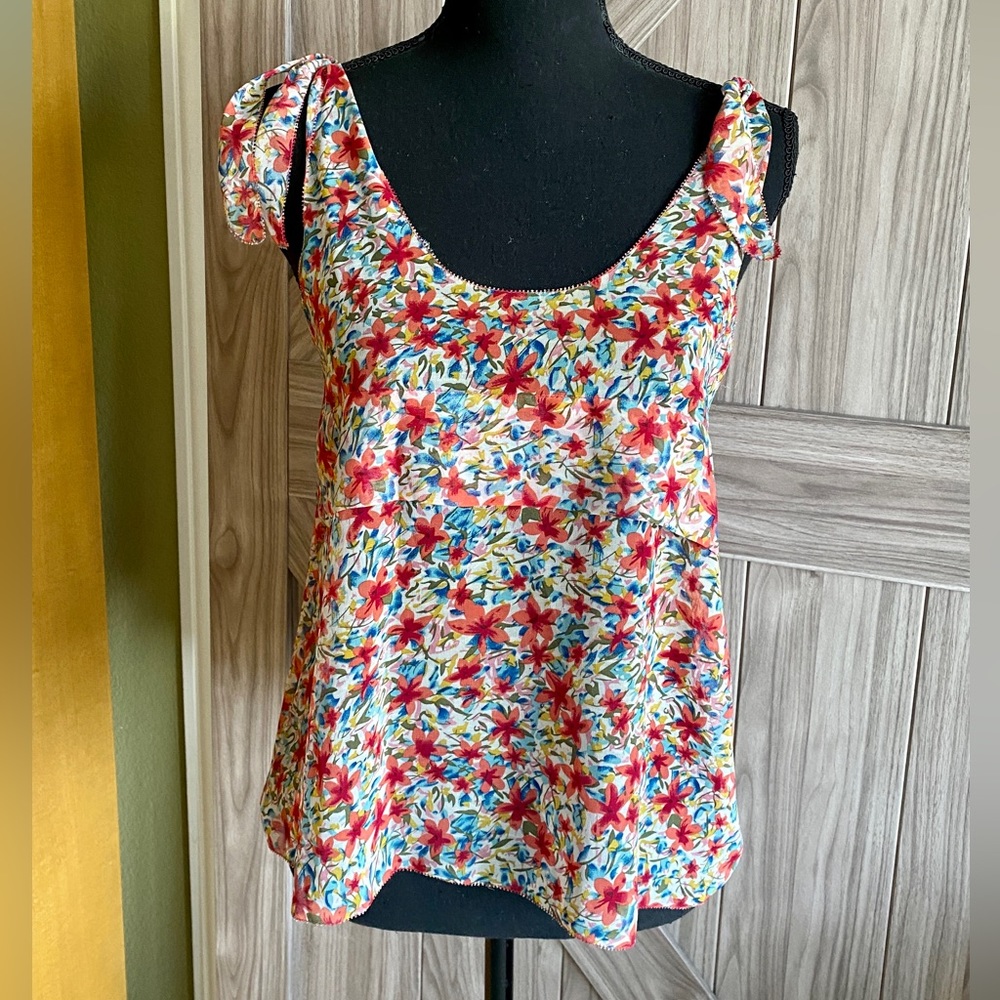 Bellatrix Women's Floral semi sheer tank top